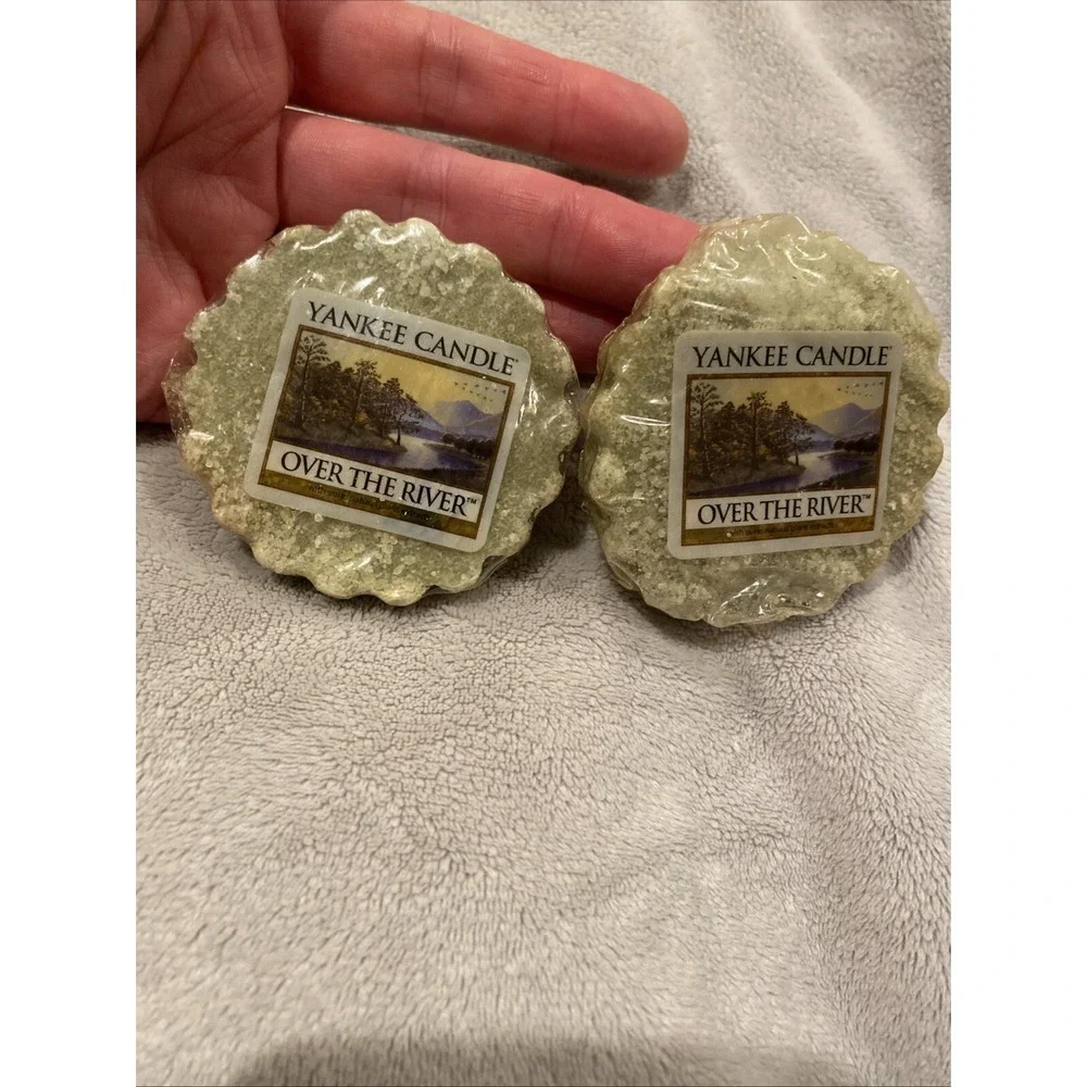 Yankee Candle Wax Tarts Melts Wax Tart Over the River (lot of‎ 2)